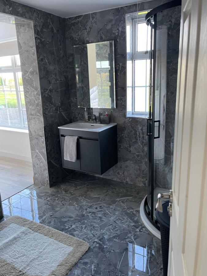 Cosy Apartment With Fire Stove Athlone Ngoại thất bức ảnh